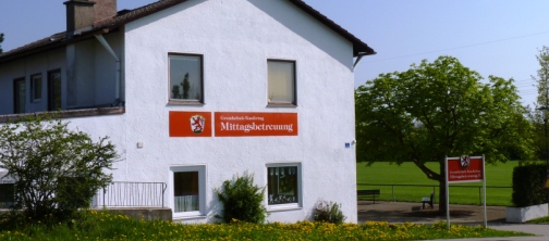 Mittagsbetreuung Kaufering Sicht auf das Haus, in welchem die Mittagsbetreuung der Grundschule Kaufering untergebracht ist